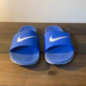 Nike slides